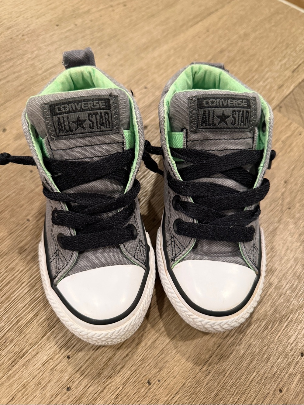 Converse Axel Kids Slip On Mid Top Sneakers with Green Lining